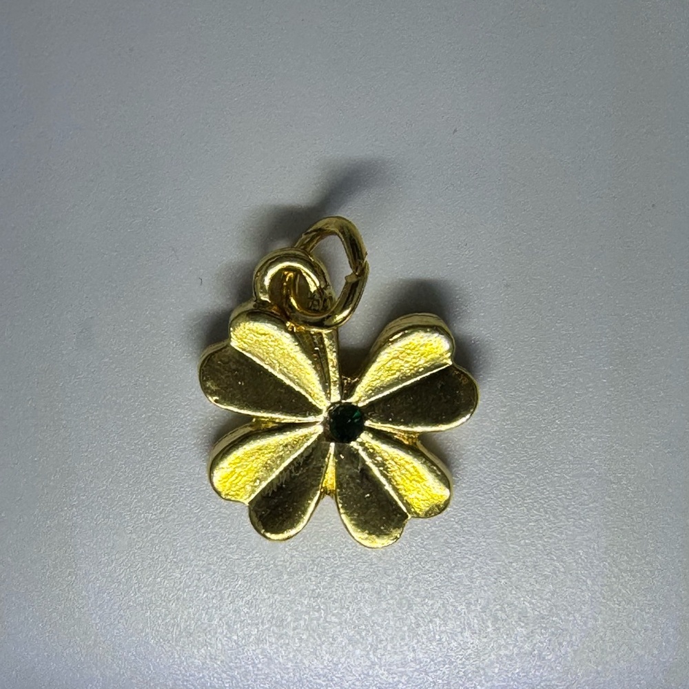 Handmade Chain Bracelet with Vintage Four Leaf Clover Charm - Picture 6 of 9